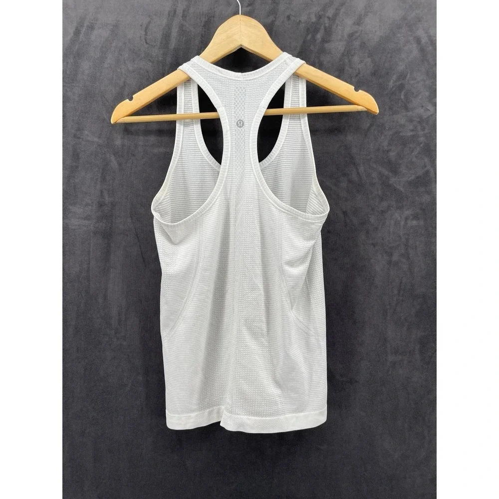 Lululemon Women's Tank Top Size 6 White Racerback Seamless Athletic Shirt